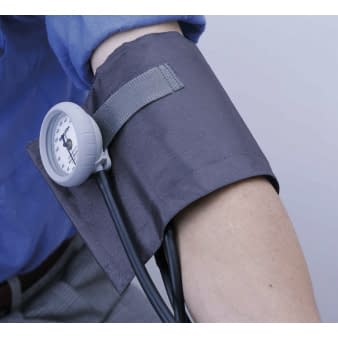 (02-5790-05)ギヤフリーアネロイド血圧計 GF700-05(ｽｶｲﾌﾞﾙｰ) ｷﾞﾔﾌﾘｰｱﾈﾛｲﾄﾞｹﾂｱﾂｹｲ【1組単位】【2019年カタログ商品】
