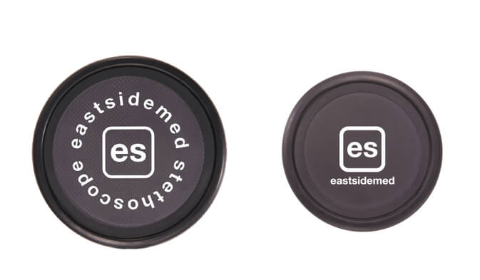 押さえつける力の強弱で低・高周波音を切り替えることができ、幅広い音を聴診